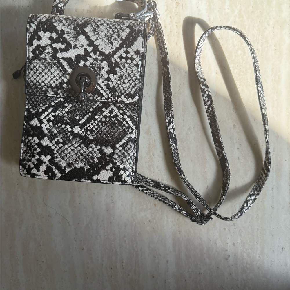 Snakeskin Pattern Crossbody Bag